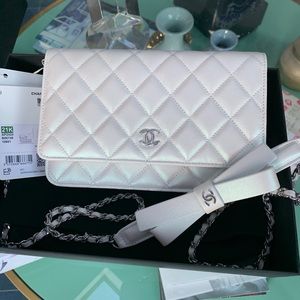 21K CHANEL Bag, WOC Iridescent White Bow New w/receipt!